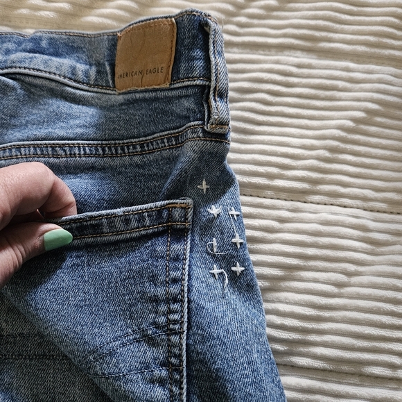 American Eagle Women's Blue Distressed Jeans Size 0 - Picture 12 of 16